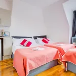 Georgian Hotel